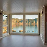Lovely In With House Sea View *
